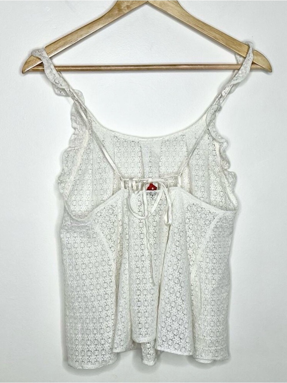 FARM Rio White Eyelet Ruffle Strap Tank - Picture 7 of 8